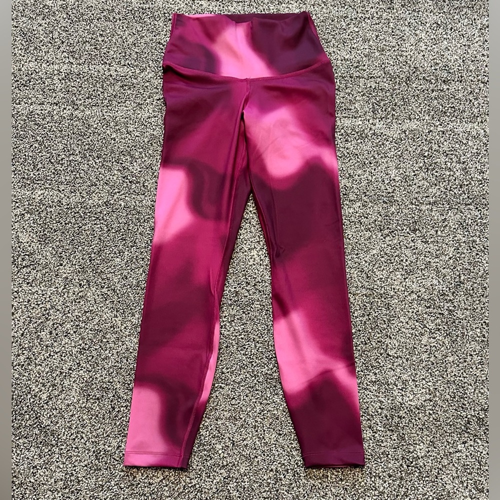 NWOT - Nike Women’s Fuchsia & Pink Dri-Fit yoga Leggings